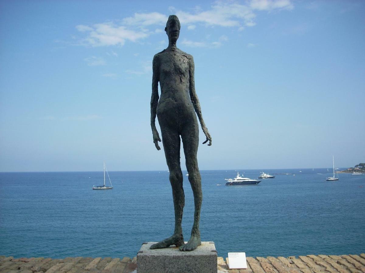 Le Rocher Antibes Buitenkant foto